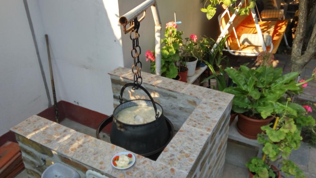 Szlavi Apartman Baja Bagian luar foto
